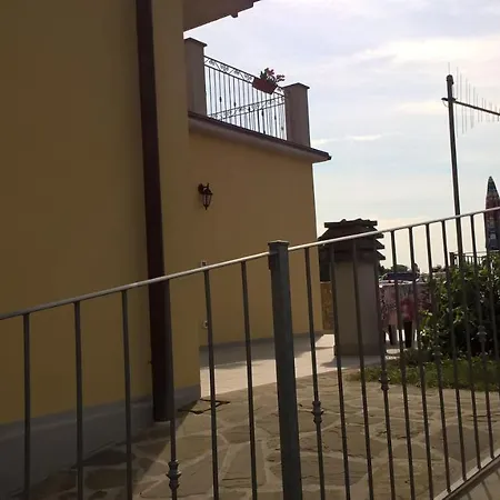 Monolocale Con Angolo Cottura E Terrazza Appartement